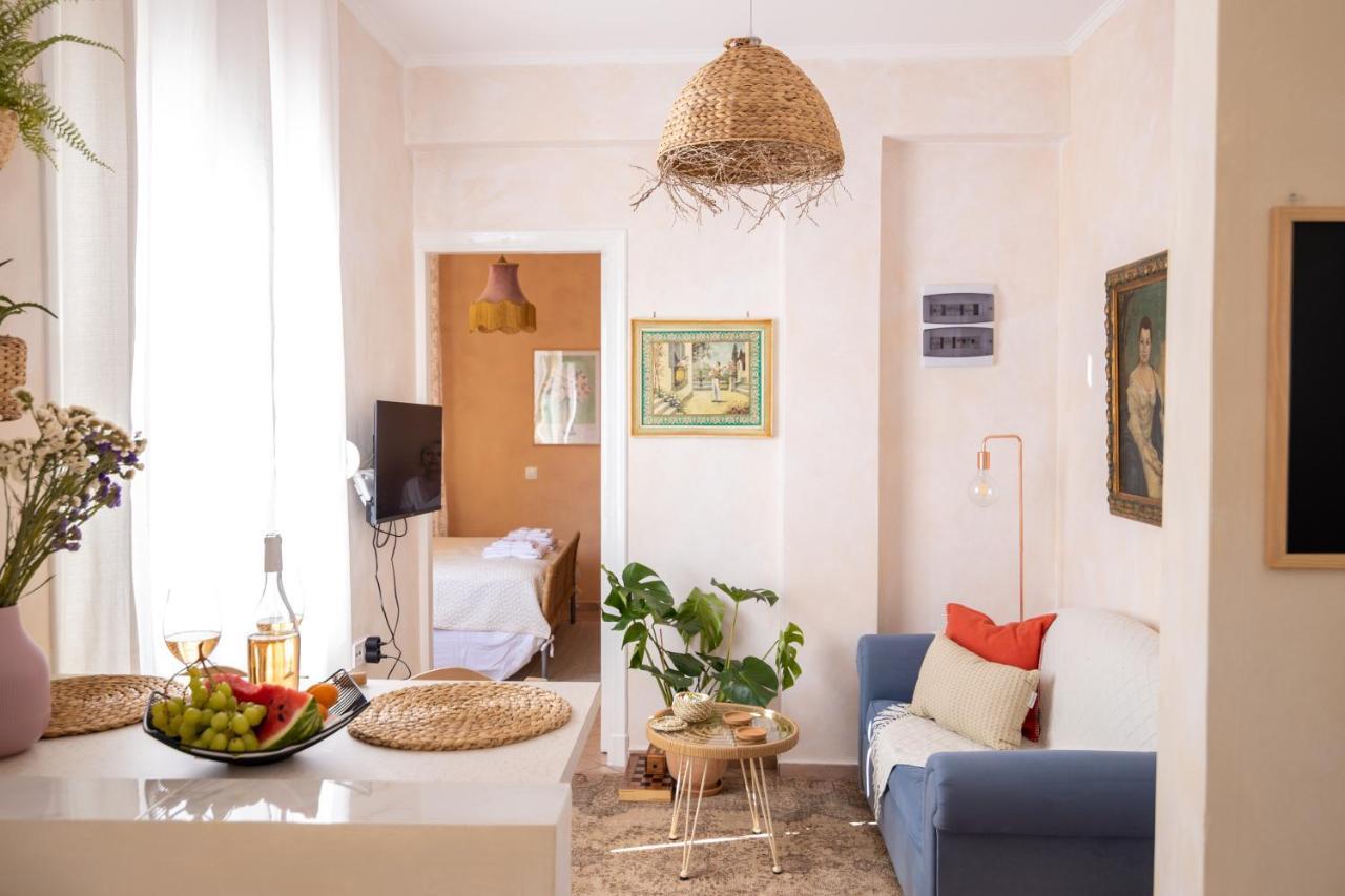 Apartamento Mediterranean House - 12 Min From Acropolis! Atenas Exterior foto