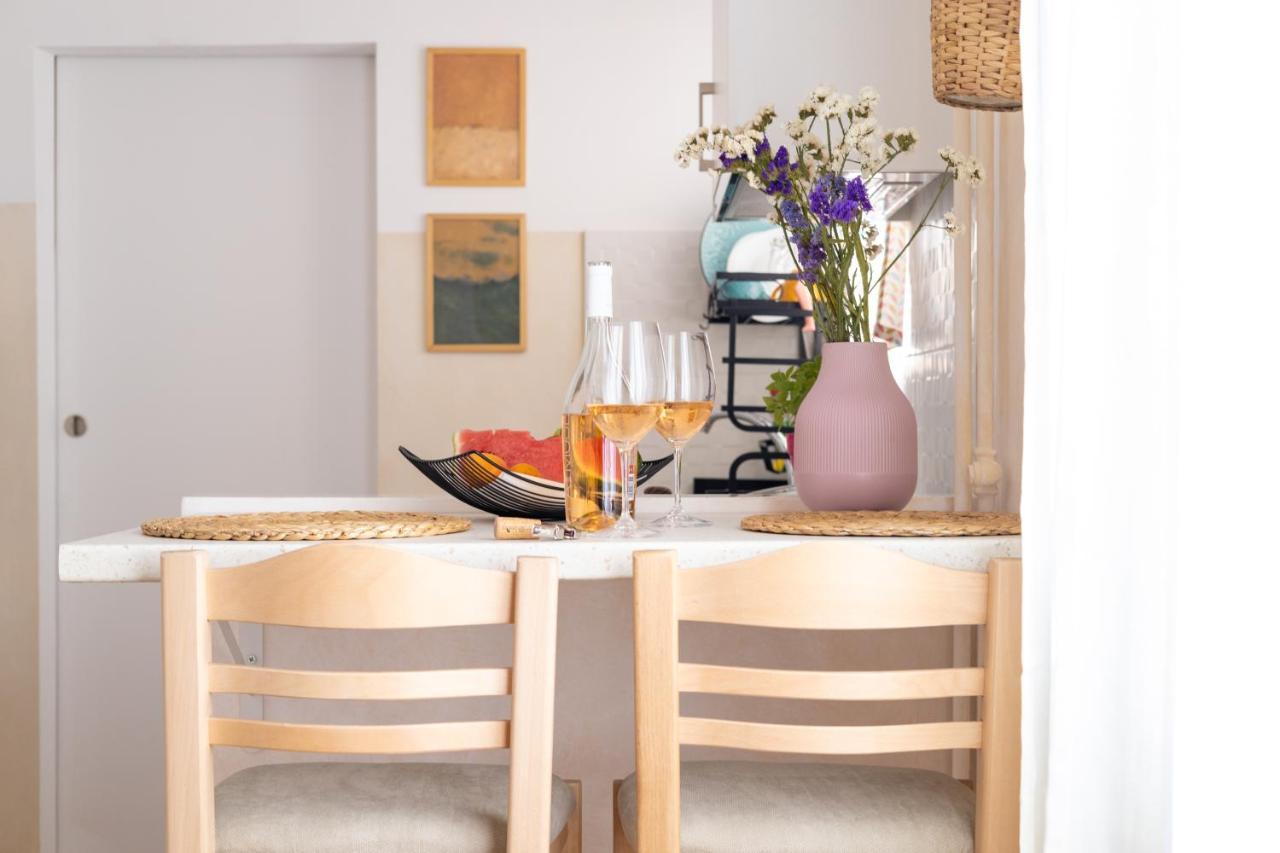 Apartamento Mediterranean House - 12 Min From Acropolis! Atenas Exterior foto