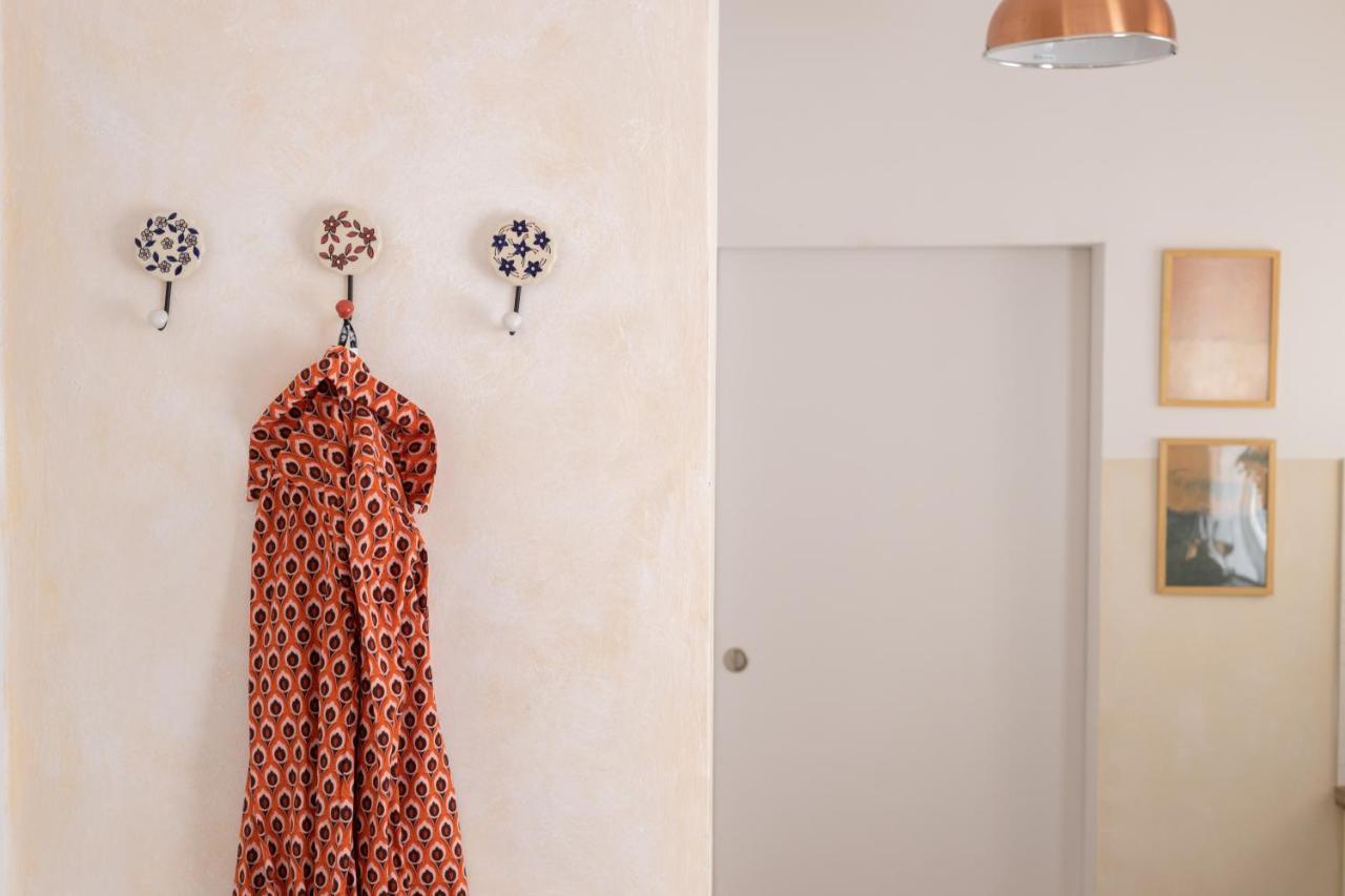 Apartamento Mediterranean House - 12 Min From Acropolis! Atenas Exterior foto